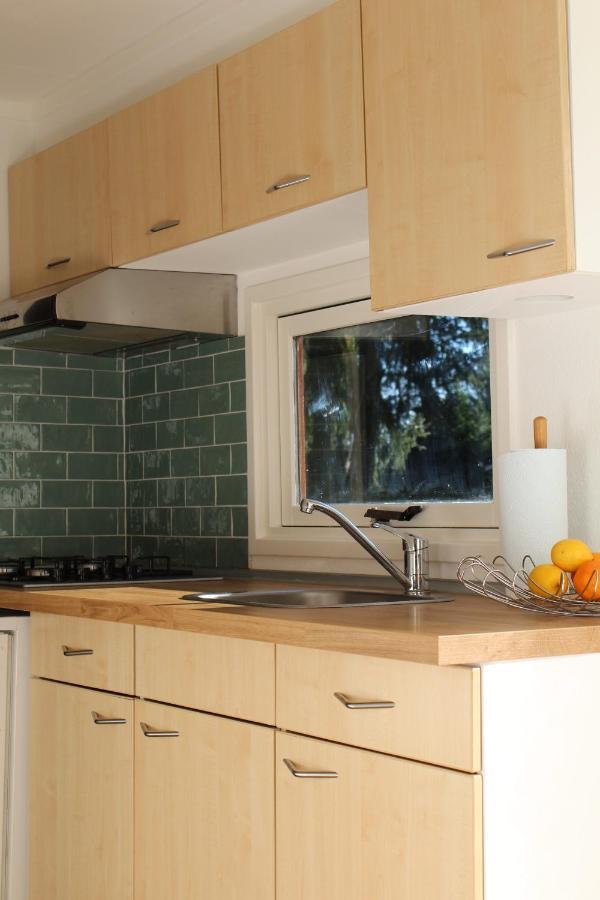 Sfeervol Vakantiehuisje In Bosrijke Omgeving วอร์เดน ภายนอก รูปภาพ