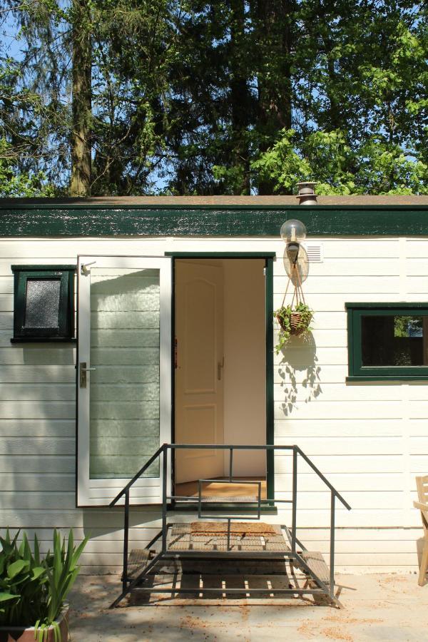 Sfeervol Vakantiehuisje In Bosrijke Omgeving วอร์เดน ภายนอก รูปภาพ